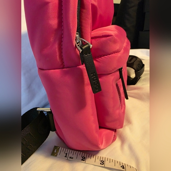 Hugo Boss Pink Backpack - Brand New With Tag - Picture 3 of 6